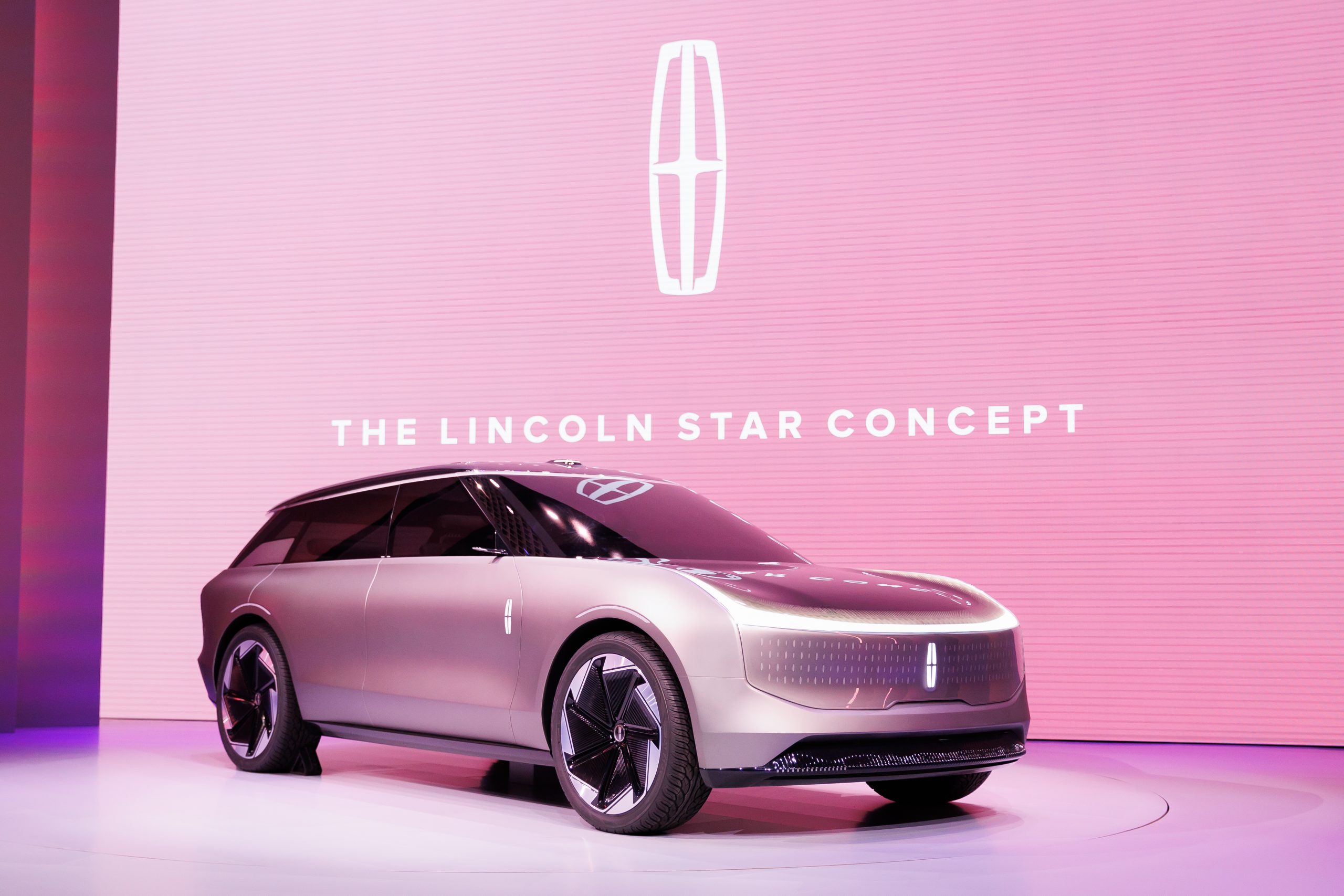 Lincoln unveils Star Concept EV with plans for three fully electric